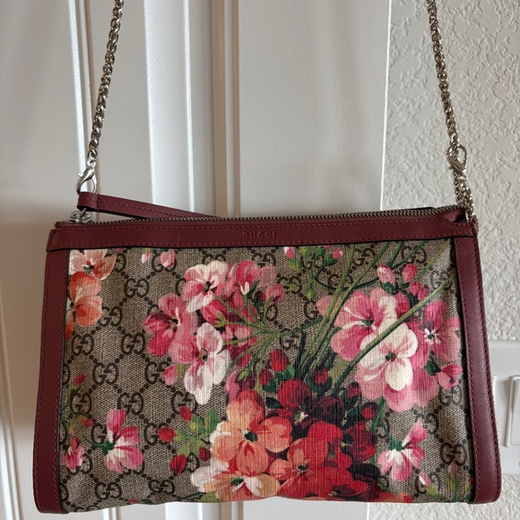 GUCCI GG with Crossbody Chain  Monogram Blooms Floral Large Zip Clutch Purse Bag - Picture 1 of 16